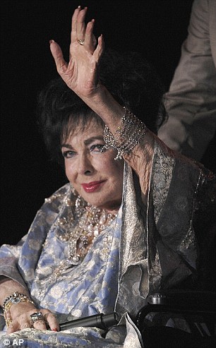  Elizabeth Taylor 