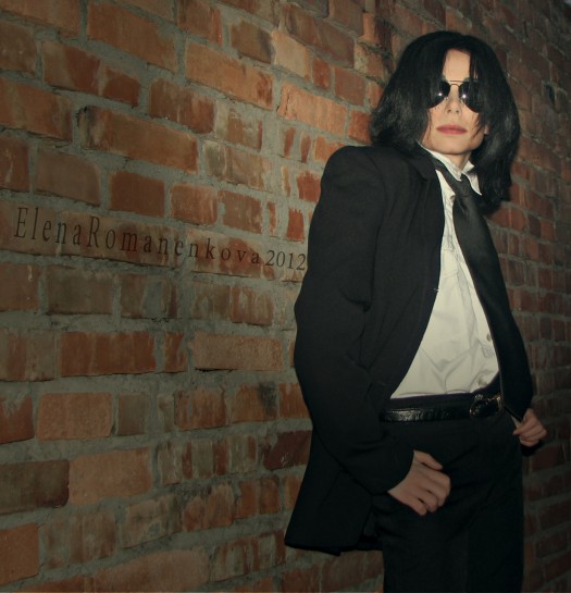 Ukrainian photographer is strikingly similar to Michael Jackson